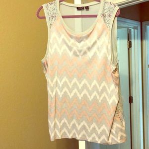 Grey/pink sleeveless blouse